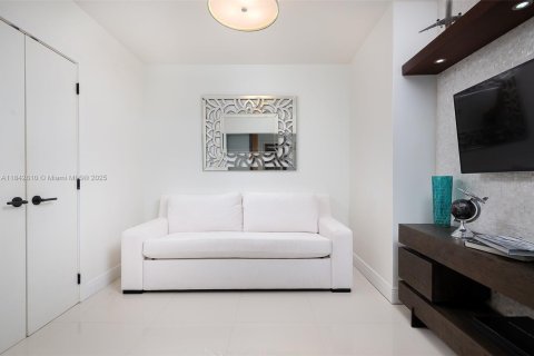 Купить кондоминиум в Майами-Бич, Флорида 1 комната, 97.64м2, № 1836350 - фото 12