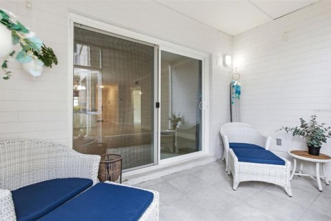Condo in Winter Park, Florida, 2 bedrooms  № 2386032 - photo 23