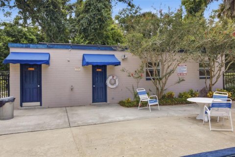 Condo in Winter Park, Florida, 2 bedrooms  № 2386032 - photo 25