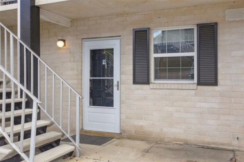 Condo in Winter Park, Florida, 2 bedrooms  № 2386032 - photo 2