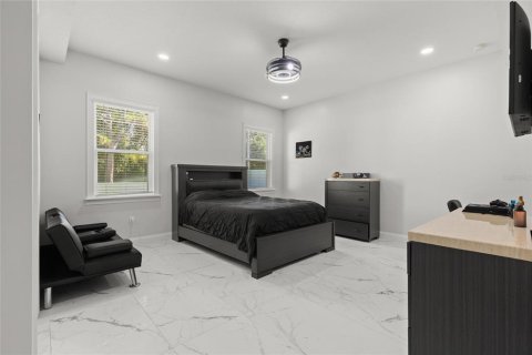 Villa ou maison à vendre à Apopka, Floride: 5 chambres, 320.98 m2 № 2120744 - photo 15