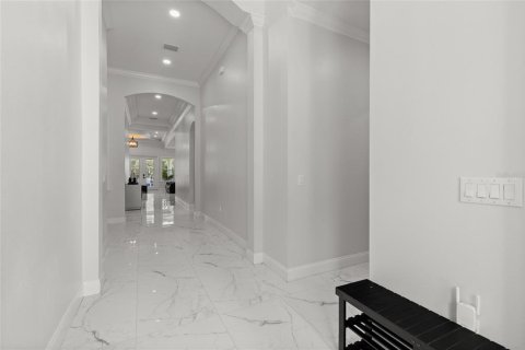 Villa ou maison à vendre à Apopka, Floride: 5 chambres, 320.98 m2 № 2120744 - photo 12