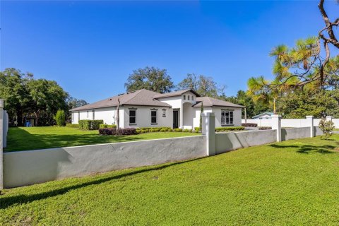 Villa ou maison à vendre à Apopka, Floride: 5 chambres, 320.98 m2 № 2120744 - photo 11