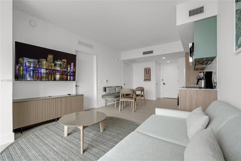 Condominio en alquiler en Miami, Florida, 1 dormitorio, 54.63 m2 № 1959625 - foto 6