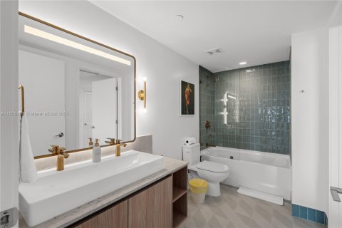 Condominio en alquiler en Miami, Florida, 1 dormitorio, 54.63 m2 № 1959625 - foto 16