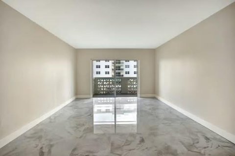 Condominio en venta en Hollywood, Florida, 2 dormitorios, 99.22 m2 № 2193241 - foto 7