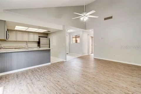 Condo in Clearwater, Florida, 2 bedrooms  № 1608831 - photo 9