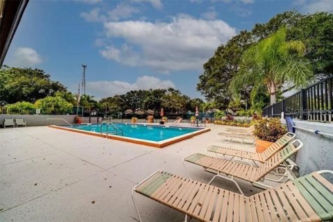 Condo in Clearwater, Florida, 2 bedrooms  № 1608831 - photo 6