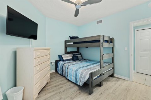 Condo in New Smyrna Beach, Florida, 2 bedrooms  № 2324362 - photo 18