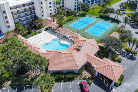 Condo in New Smyrna Beach, Florida, 2 bedrooms  № 2324362 - photo 27