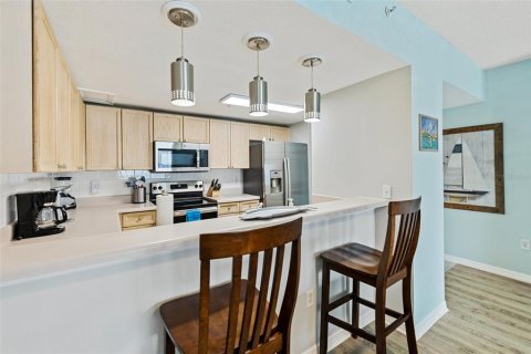Condo in New Smyrna Beach, Florida, 2 bedrooms  № 2324362 - photo 7