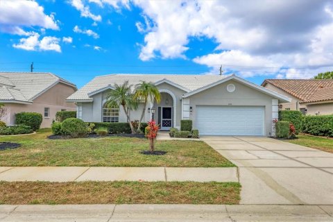 House in Bradenton, Florida 3 bedrooms, 207.54 sq.m. № 1569948 - photo 1