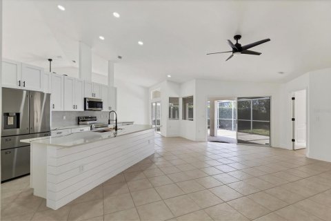 House in Bradenton, Florida 3 bedrooms, 207.54 sq.m. № 1569948 - photo 15
