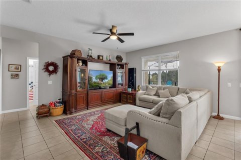 House in Davenport, Florida 6 bedrooms, 337.14 sq.m. № 1769965 - photo 12