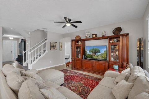 House in Davenport, Florida 6 bedrooms, 337.14 sq.m. № 1769965 - photo 13
