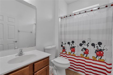 House in Davenport, Florida 6 bedrooms, 337.14 sq.m. № 1769965 - photo 23