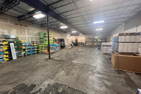 Commercial property in Brandon, Florida 11750.09 sq.m. № 1900620 - photo 26