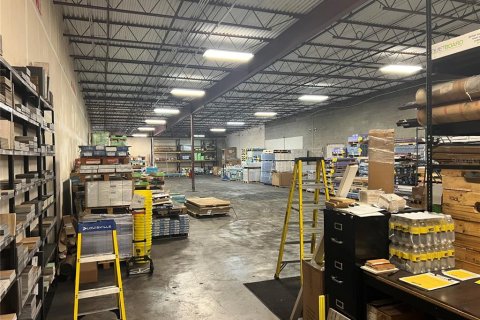 Commercial property in Brandon, Florida 11750.09 sq.m. № 1900620 - photo 25