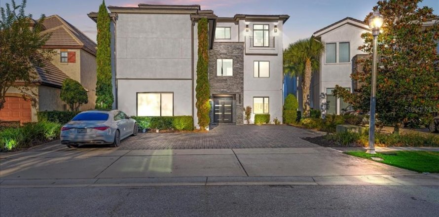 Casa en Four Corners, Florida 10 dormitorios, 740.06 m2 № 2122713