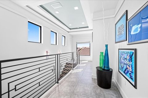 Casa en venta en Four Corners, Florida, 10 dormitorios, 740.06 m2 № 2122713 - foto 9