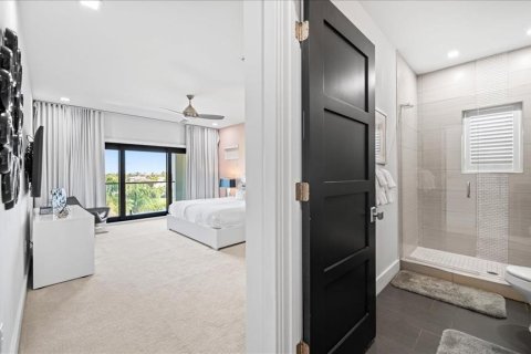 Casa en venta en Four Corners, Florida, 10 dormitorios, 740.06 m2 № 2122713 - foto 26