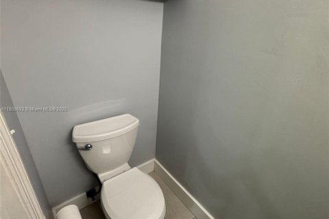 Townhouse in Miramar, Florida 2 bedrooms, 107.12 sq.m. № 1742361 - photo 11