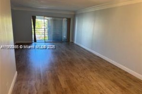 Снять в аренду кондоминиум в Лодерхилл, Флорида 2 спальни, 99.41м2, № 1964313 - фото 4