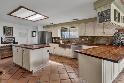 Villa ou maison à vendre à Oak Hill, Floride: 3 chambres, 279.91 m2 № 2138935 - photo 15