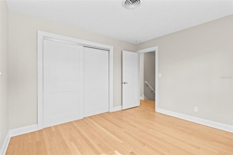 House in Saint Petersburg, Florida 4 bedrooms, 238.94 sq.m. № 1743336 - photo 27