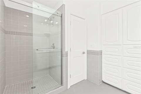 House in Saint Petersburg, Florida 4 bedrooms, 238.94 sq.m. № 1743336 - photo 25
