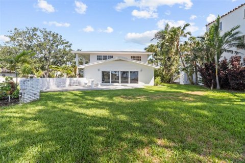 House in Saint Petersburg, Florida 4 bedrooms, 238.94 sq.m. № 1743336 - photo 7
