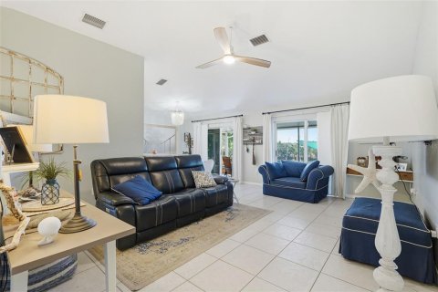 Villa ou maison à vendre à Holiday, Floride: 3 chambres, 120.87 m2 № 2141914 - photo 8