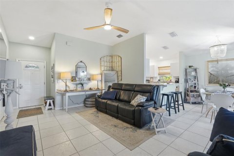 Villa ou maison à vendre à Holiday, Floride: 3 chambres, 120.87 m2 № 2141914 - photo 10