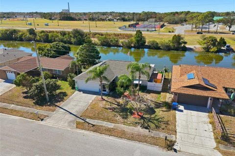 Villa ou maison à vendre à Holiday, Floride: 3 chambres, 120.87 m2 № 2141914 - photo 3