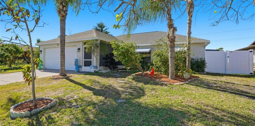 Villa ou maison à Holiday, Floride 3 chambres, 120.87 m2 № 2141914