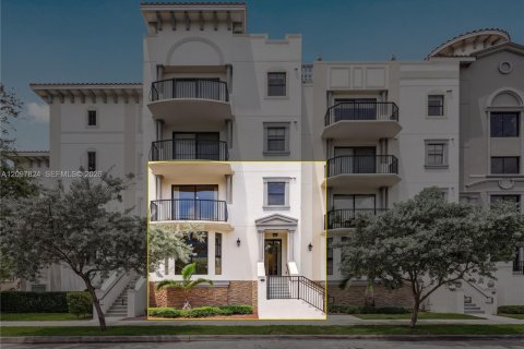 Copropriété à vendre à Coral Gables, Floride: 2 chambres, 190.36 m2 № 2397953 - photo 3