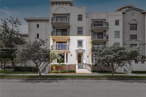 Copropriété à vendre à Coral Gables, Floride: 2 chambres, 190.36 m2 № 2397953 - photo 6