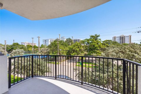 Copropriété à vendre à Coral Gables, Floride: 2 chambres, 190.36 m2 № 2397953 - photo 30