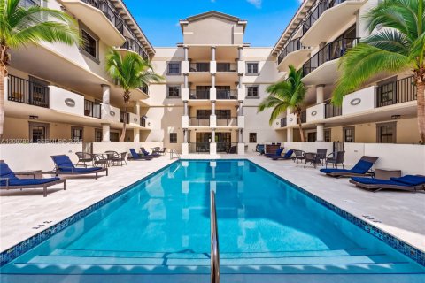 Copropriété à vendre à Coral Gables, Floride: 2 chambres, 190.36 m2 № 2397953 - photo 10