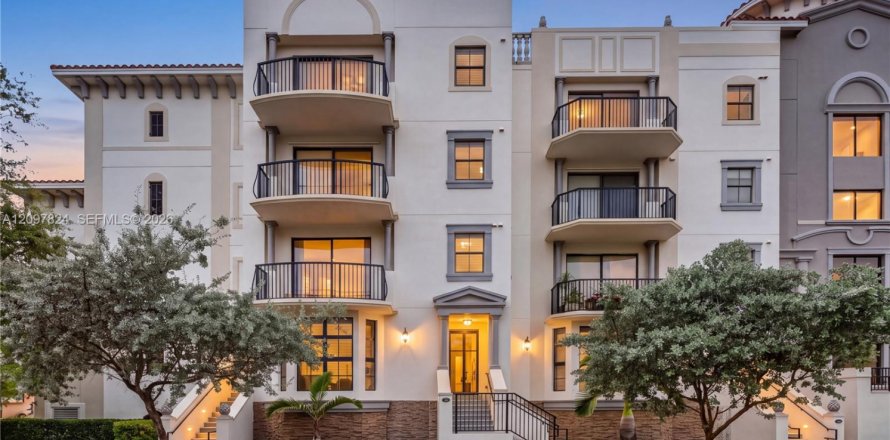 Condo à Coral Gables, Floride, 2 chambres  № 2397953