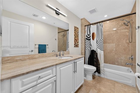 Copropriété à vendre à Coral Gables, Floride: 2 chambres, 190.36 m2 № 2397953 - photo 15