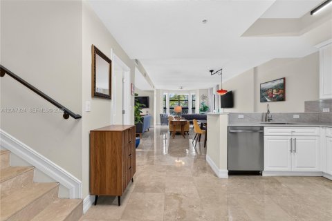 Copropriété à vendre à Coral Gables, Floride: 2 chambres, 190.36 m2 № 2397953 - photo 12