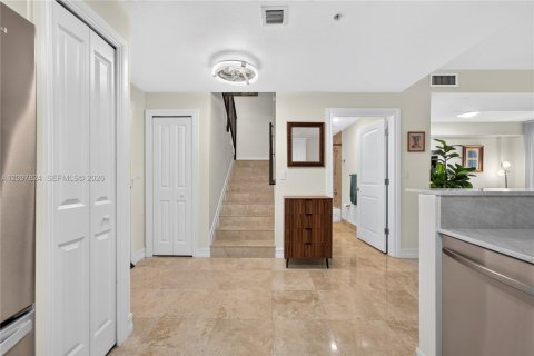 Copropriété à vendre à Coral Gables, Floride: 2 chambres, 190.36 m2 № 2397953 - photo 14