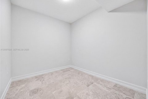 Copropriété à vendre à Coral Gables, Floride: 2 chambres, 190.36 m2 № 2397953 - photo 27