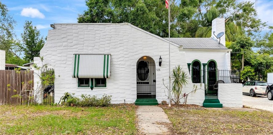 Villa ou maison à Lake Wales, Floride 2 chambres, 98.85 m2 № 1521529