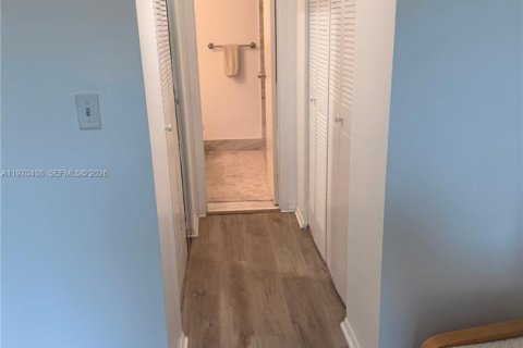 Condominio en venta en North Miami Beach, Florida, 2 dormitorios, 94.76 m2 № 2032059 - foto 14