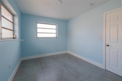 Copropriété à louer à Miami, Floride: 2 chambres, 54.63 m2 № 1996571 - photo 11