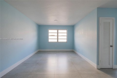 Copropriété à louer à Miami, Floride: 2 chambres, 54.63 m2 № 1996571 - photo 5