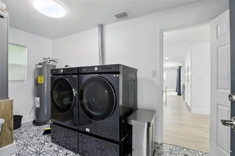 Casa en venta en Orlando, Florida, 3 dormitorios, 160.44 m2 № 1791400 - foto 29