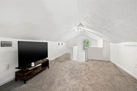 House in Saint Petersburg, Florida 3 bedrooms, 130.9 sq.m. № 1916796 - photo 15